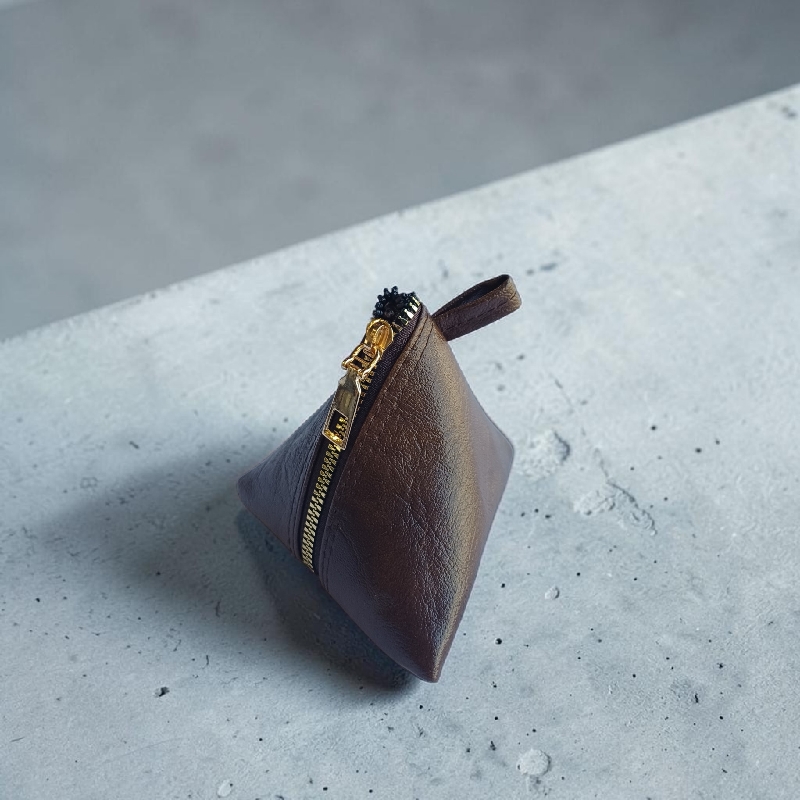 NOBLE — Cherish Gold Zipper | Premium Gold Tone Zipper Triangle Pouch NOBLE — Cherish Gold Zipper | Premium Gold Tone Zipper Triangle Pouch - Image 2