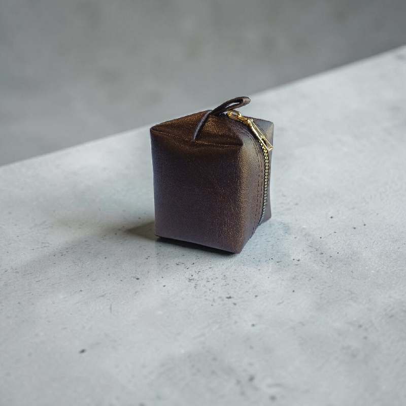 NOBLE — Essence Gold Tone Zipper | Elegant Gold Tone Zipper Keepsake Pouch NOBLE — Essence Gold Tone Zipper | Elegant Gold Tone Zipper Keepsake Pouch - Image 4